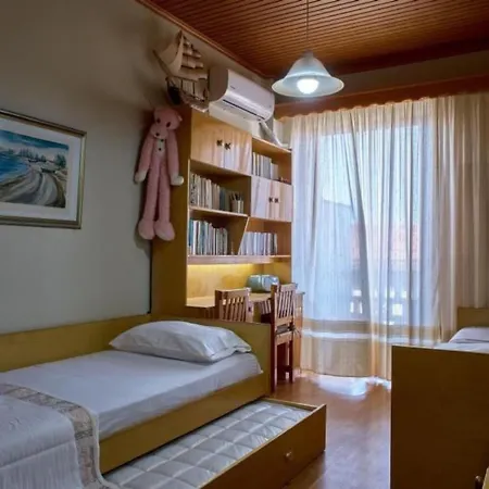 Amalia's Sea View By Interhome * Retimno